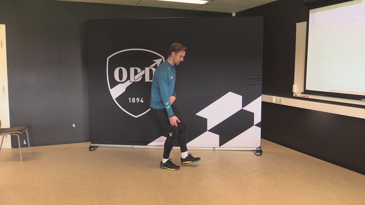 Hopp pa ett ben og landing pa ett b L 3.MP4